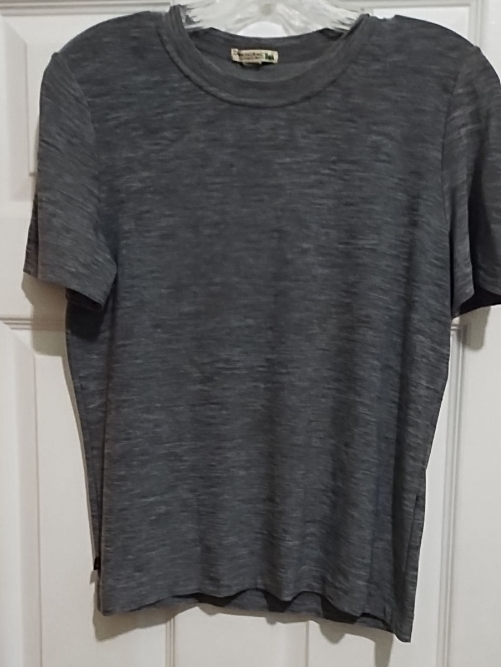 Democracy Women's Stretchy Heathered Charcoal Short-Sleeve Crewneck